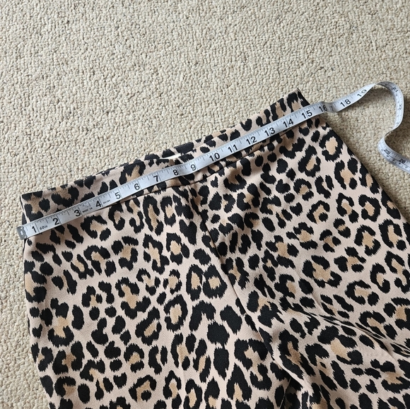 Kate Spade Straight Leg Ankle Length Animal Print Pant With Side Zip Size 8 - Picture 3 of 7